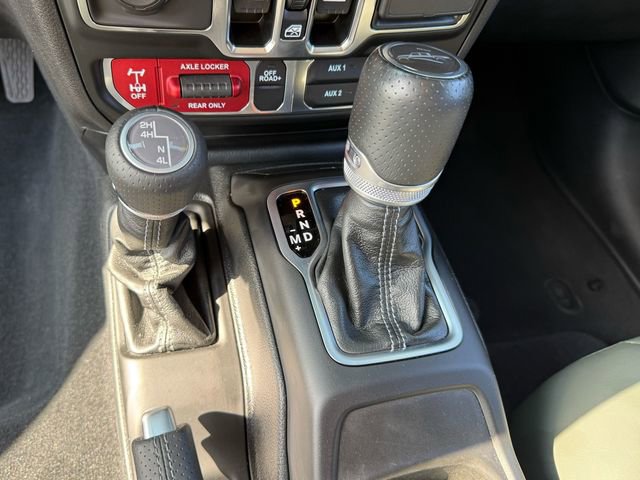 Used 2024 Jeep Gladiator Mojave w/ Safety Group image 25