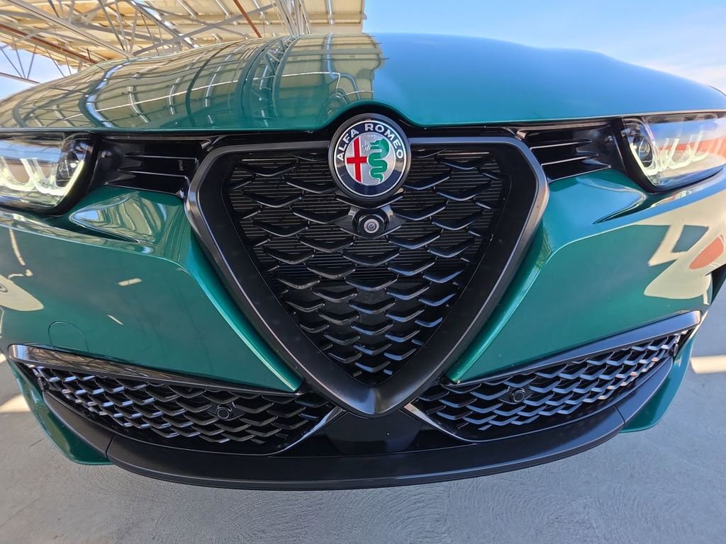 Used 2024 Alfa Romeo Tonale Veloce image 32