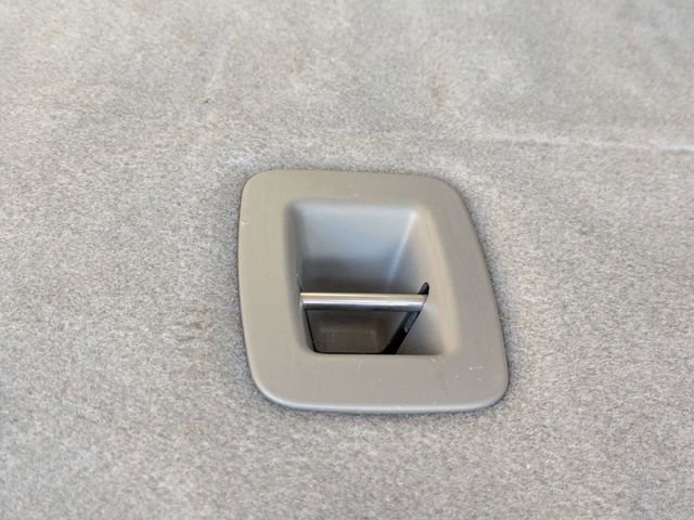 Used 2017 GMC Yukon SLT w/ Premium Edition image 33