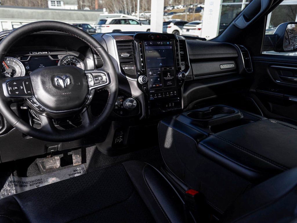 Used 2025 RAM 1500 Laramie image 17