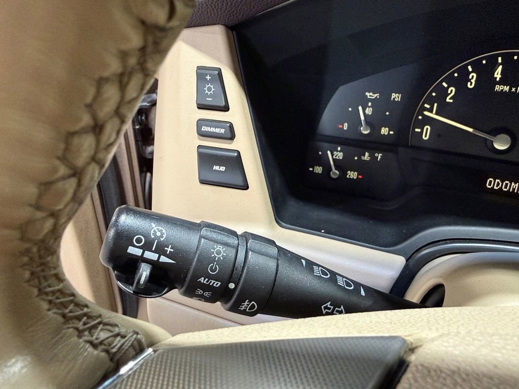 Used 2008 Cadillac XLR image 30