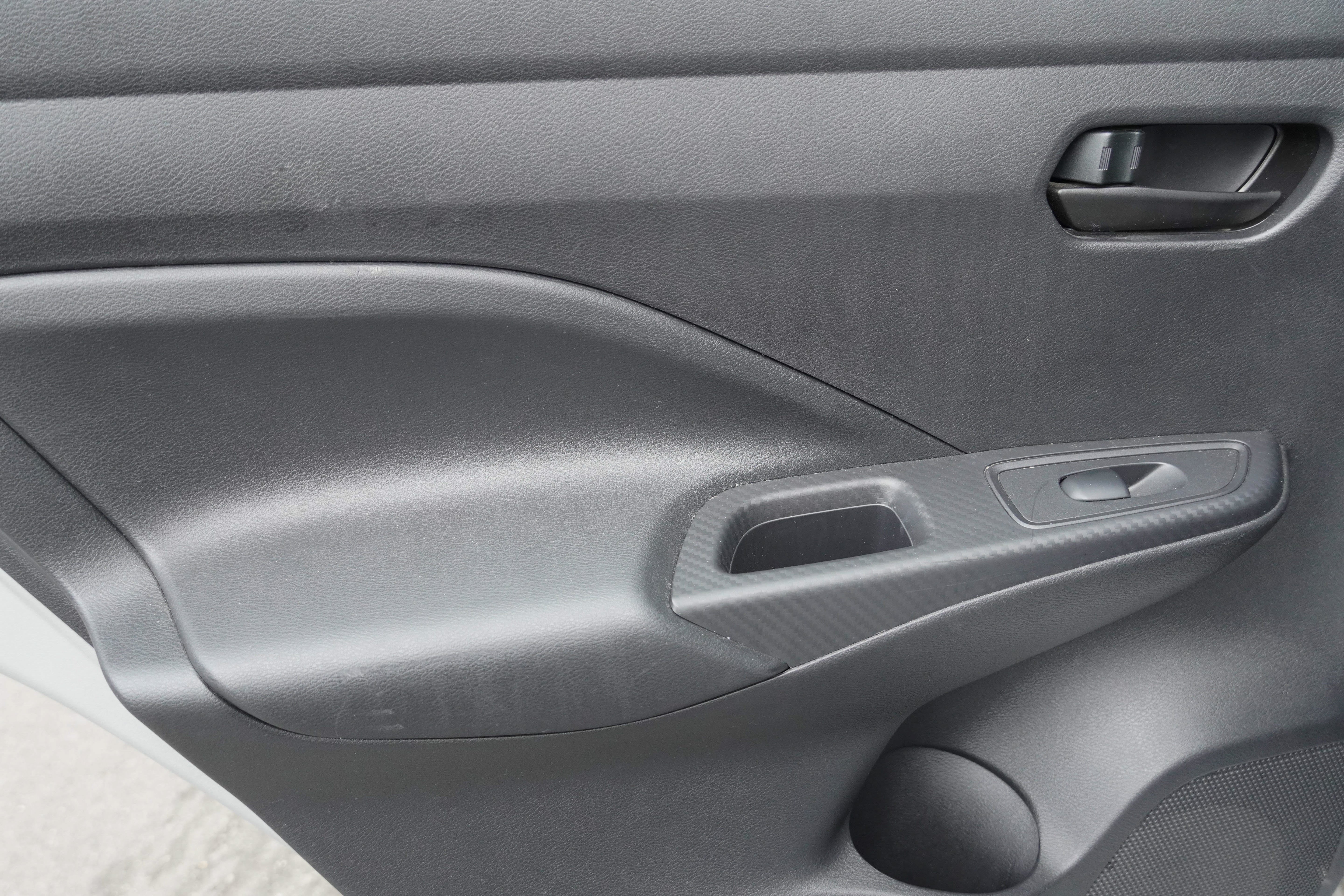 Used 2020 Nissan Versa S FWD image 30
