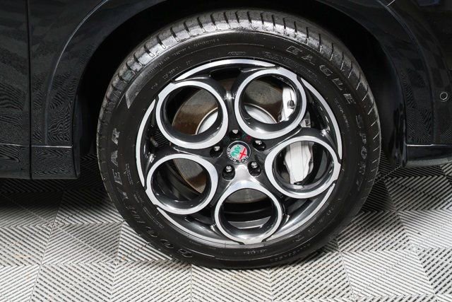 Used 2024 Alfa Romeo Tonale Ti image 6