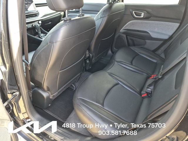 Used 2023 Jeep Compass Latitude AWD/4WD image 23
