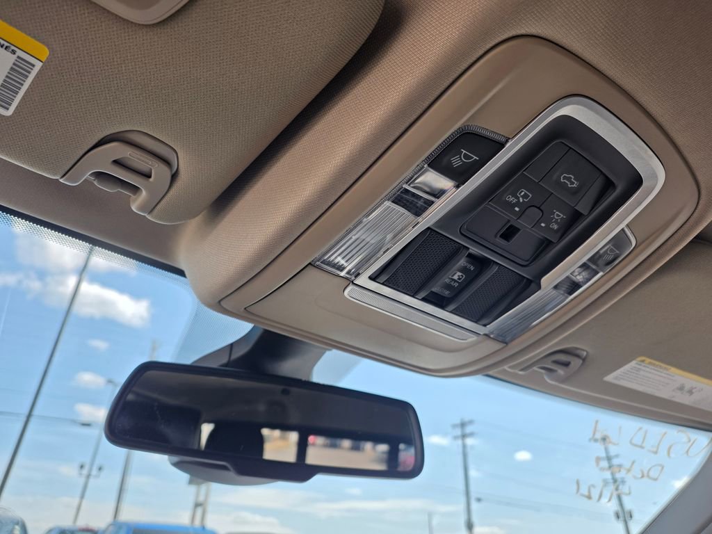 Used 2019 RAM 3500 Laramie image 19