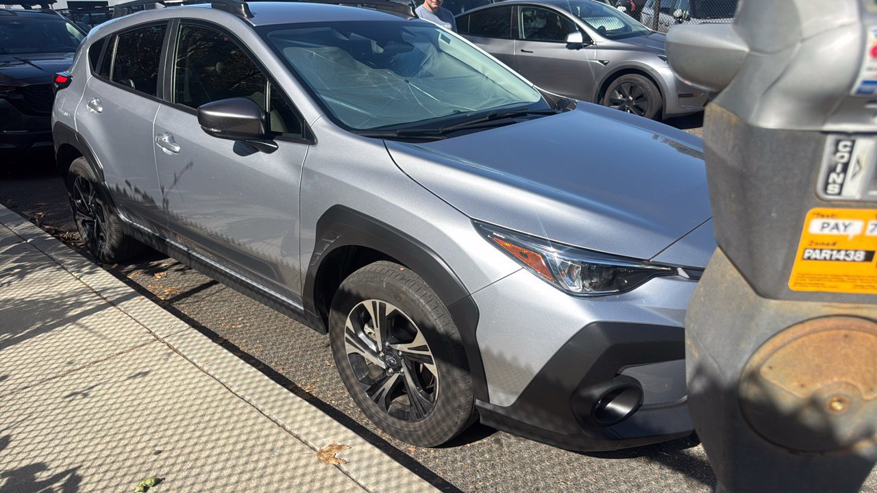 Used 2024 Subaru Crosstrek 2.0i Premium w/ Crosstrek Mirror Package AWD/4WD image 3