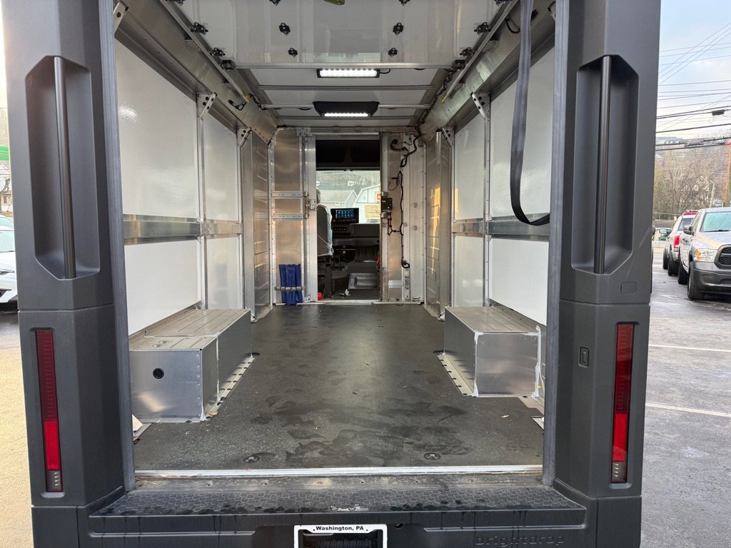 Used 2024 Chevrolet Brightdrop 600 w/ Battery Pack, Max Range image 17