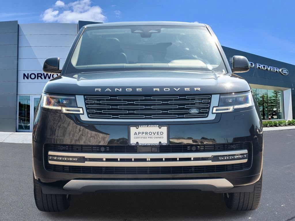 Certified 2026 Land Rover Range Rover SE AWD/4WD image 2