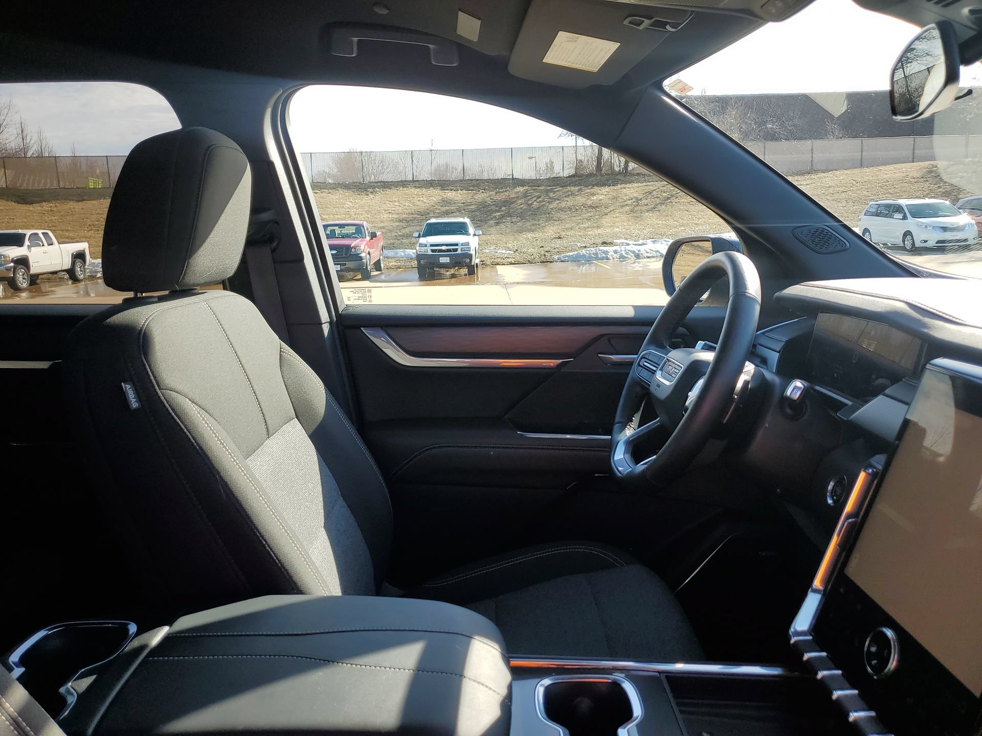 Used 2025 GMC Acadia Elevation AWD/4WD image 34