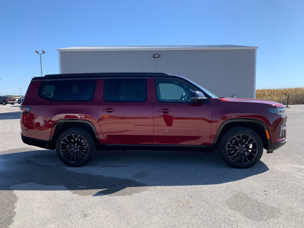 Used 2026 Jeep Grand Wagoneer L Summit w/ Rear Seat Video Group I AWD/4WD image 16
