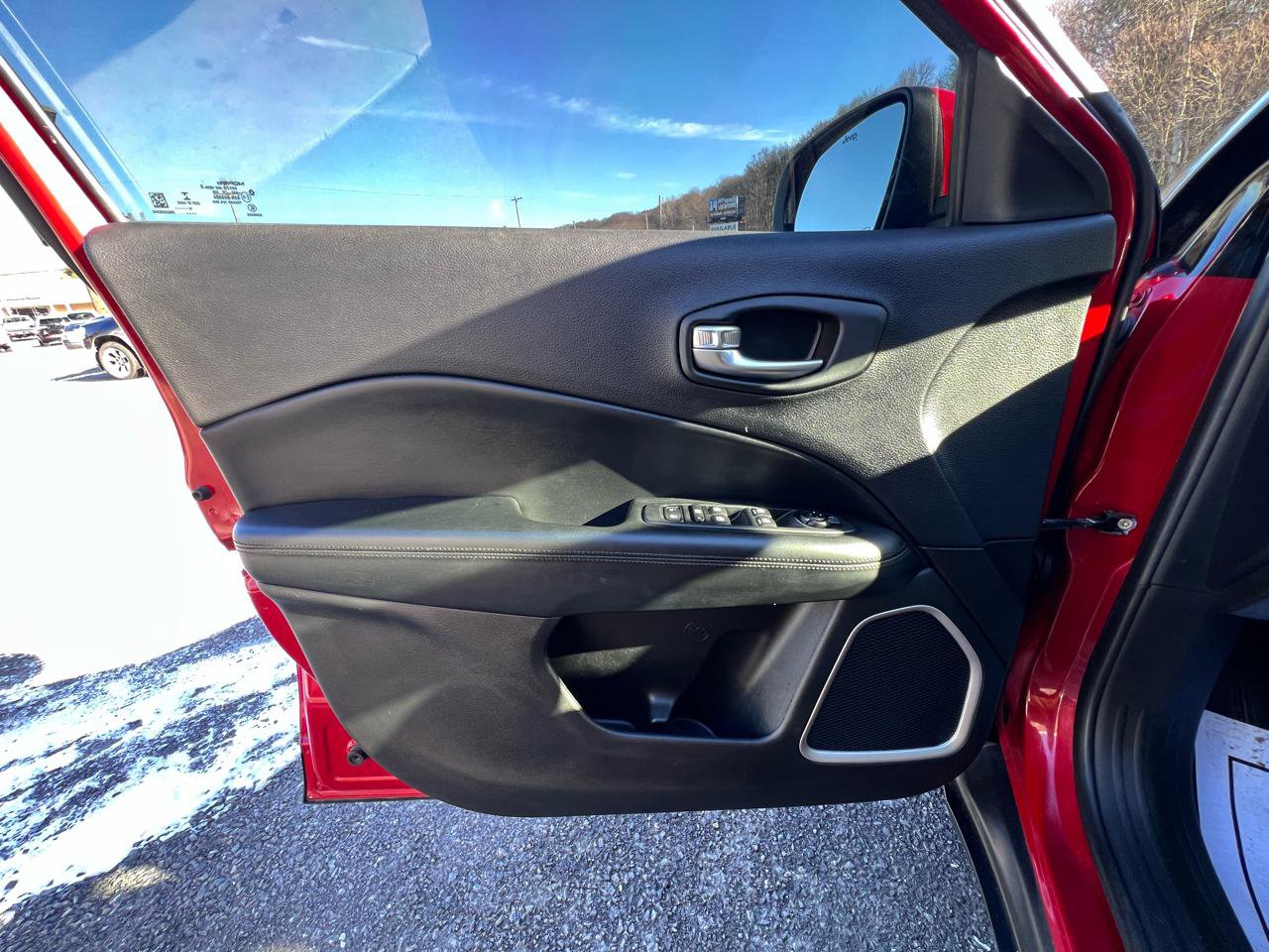 Used 2020 Jeep Compass Altitude image 19