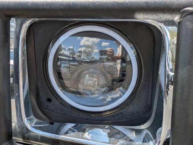 Used 2004 HUMMER H2 w/ Preferred Equipment Group image 7