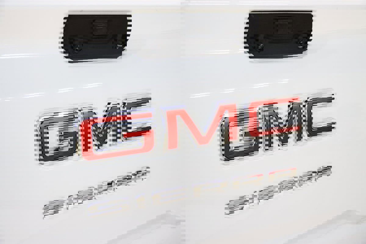 Used 2025 GMC Sierra 2500 SLE w/ SLE Convenience Package image 14