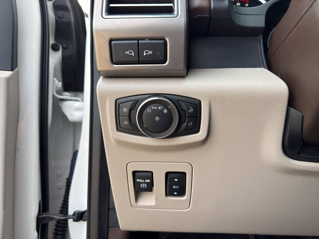 Used 2019 Ford F150 Limited w/ Trailer Tow Package image 14