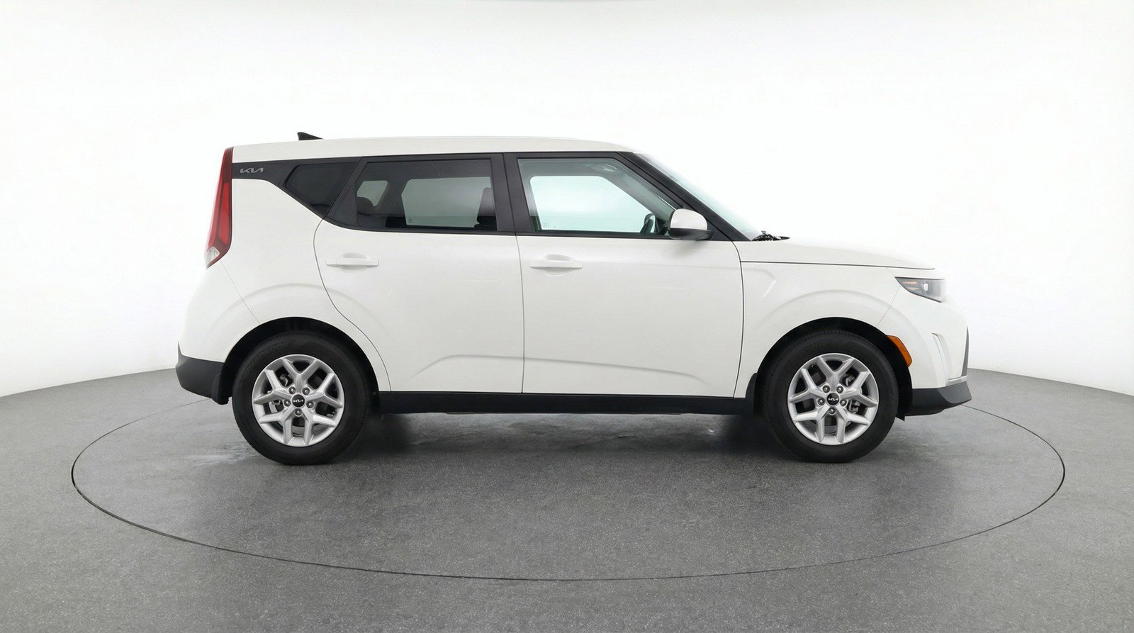 Used 2025 Kia Soul LX w/ LX Technology Package image 11