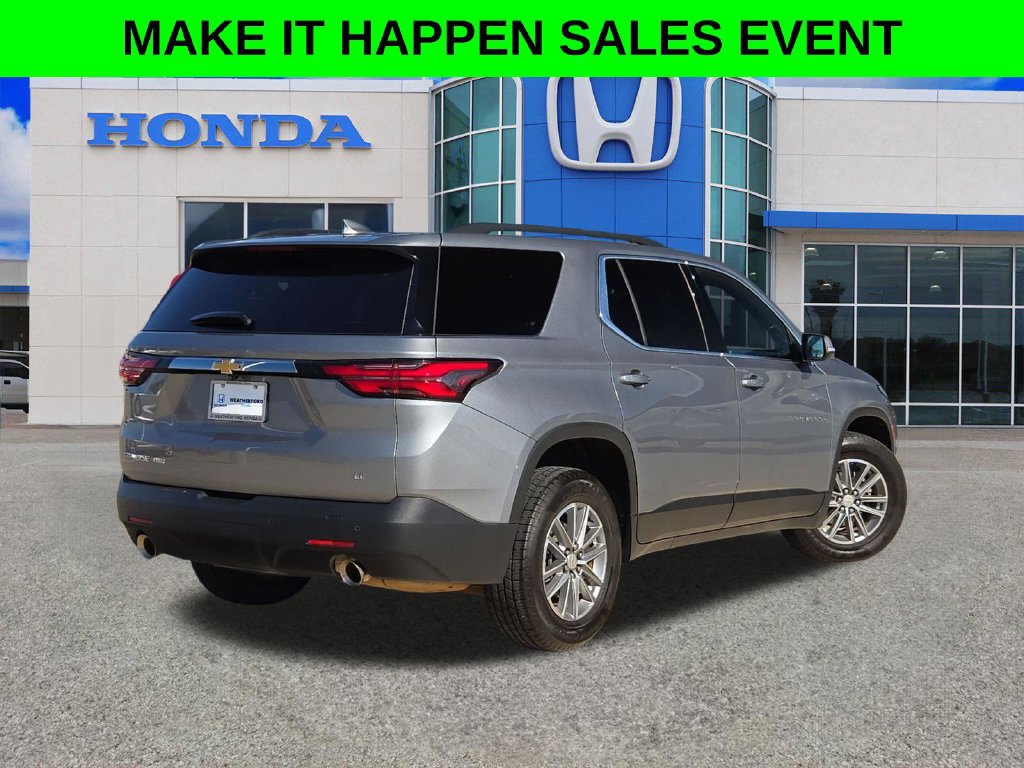 Used 2023 Chevrolet Traverse LT AWD/4WD image 3