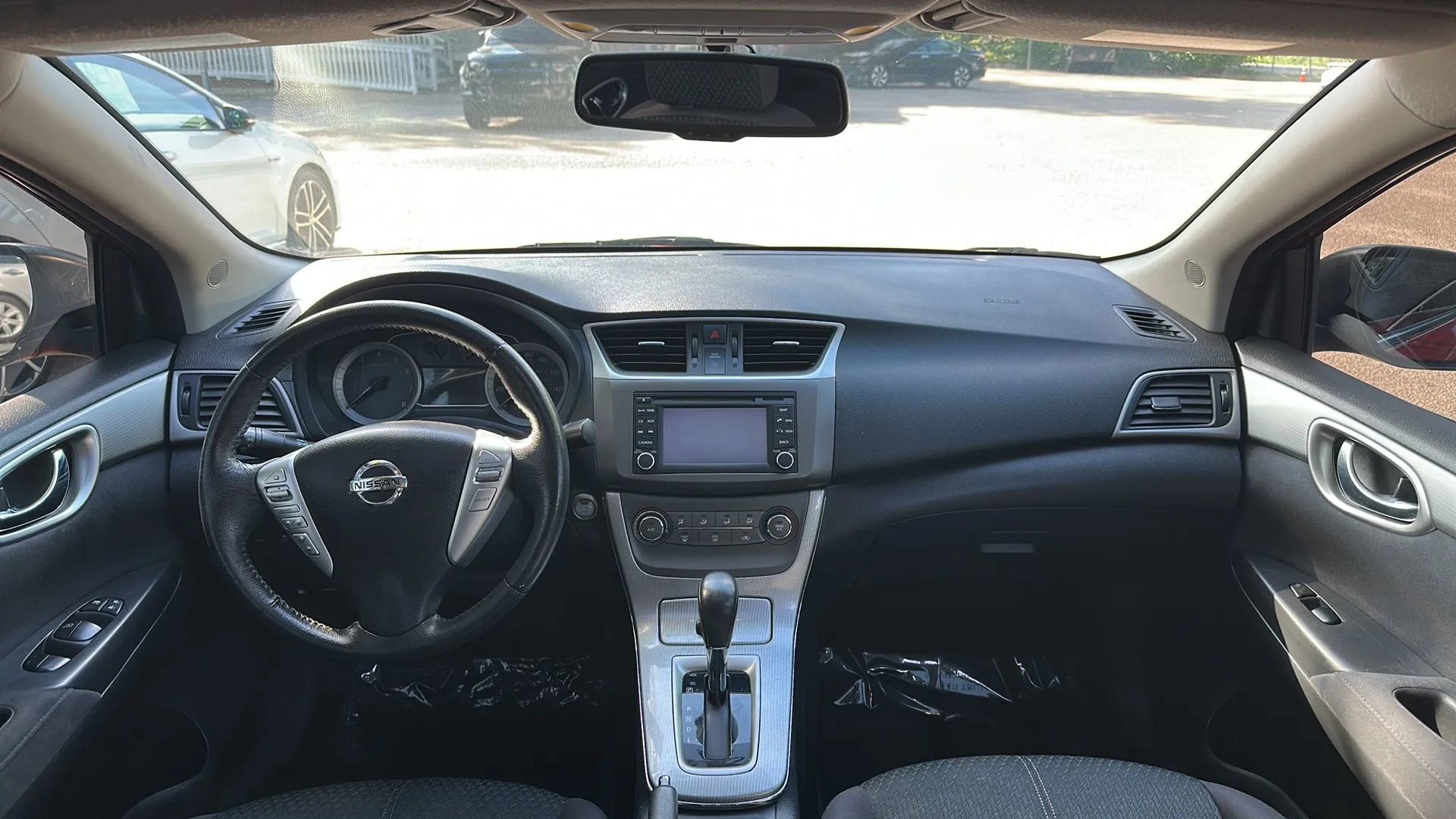 Used 2013 Nissan Sentra SR w/ Premium Pkg FWD image 25