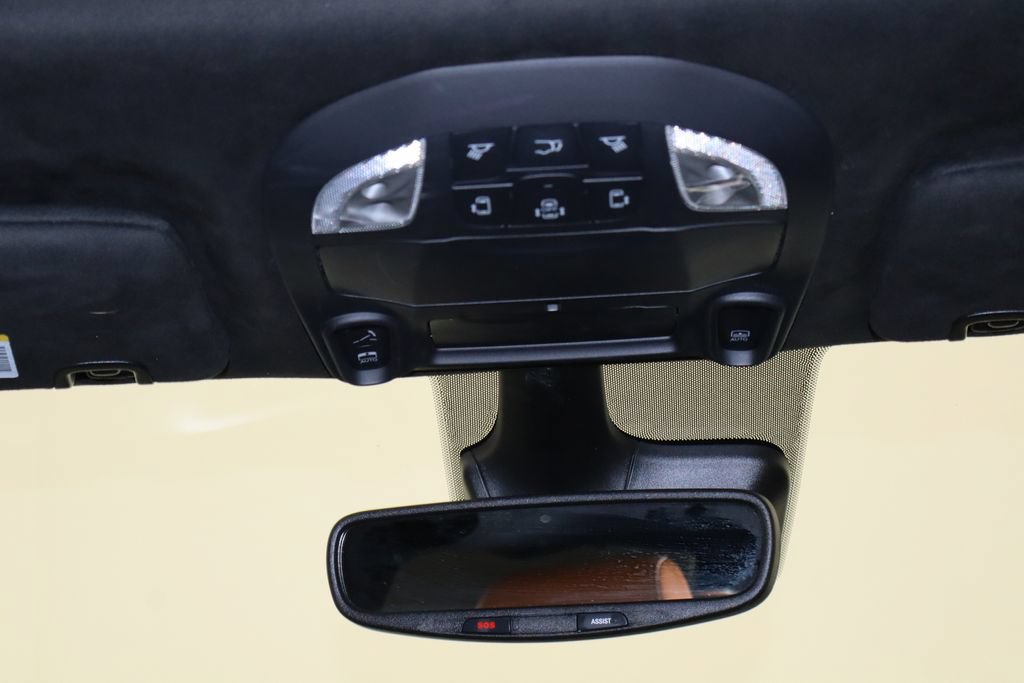 Used 2025 Chrysler Pacifica Pinnacle w/ Trailer Tow Group AWD/4WD image 29