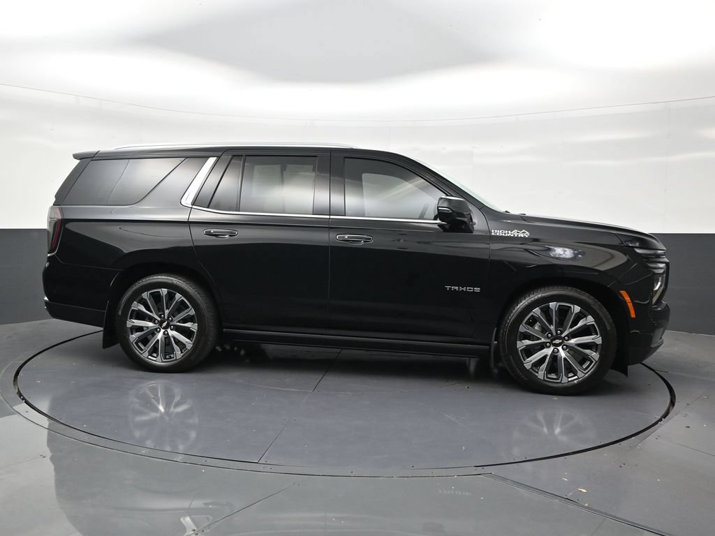 Used 2025 Chevrolet Tahoe High Country RWD image 6