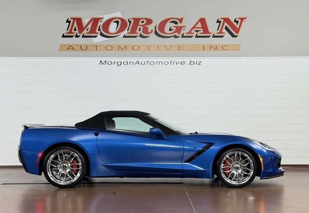Used 2014 Chevrolet Corvette Stingray Convertible RWD image 2