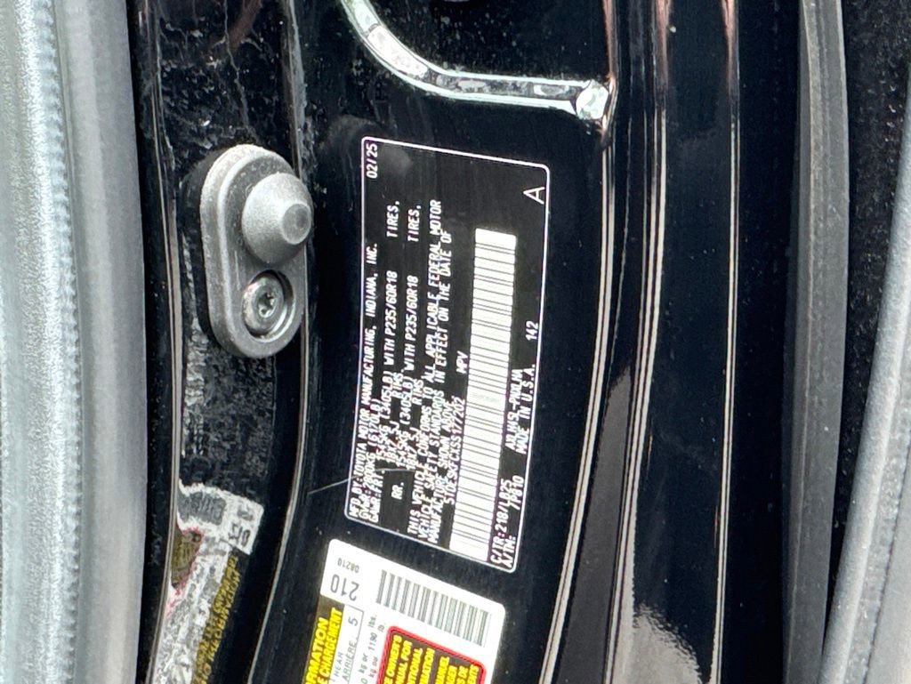 Used 2025 Toyota Sienna Platinum AWD/4WD image 44