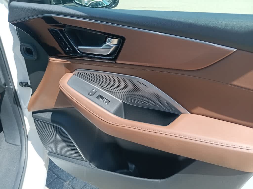 Used 2024 Acura MDX SH-AWD w/ Technology Package image 28