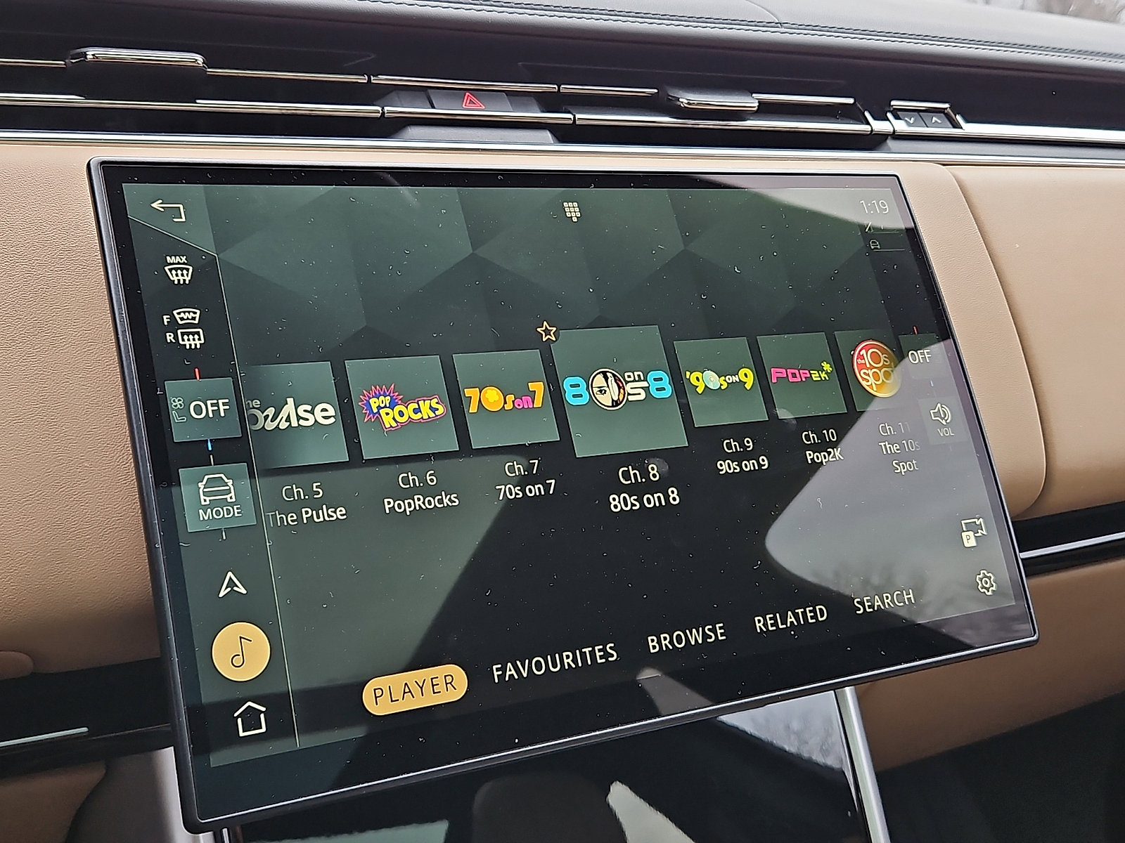 Used 2024 Land Rover Range Rover Long Wheelbase SE image 18