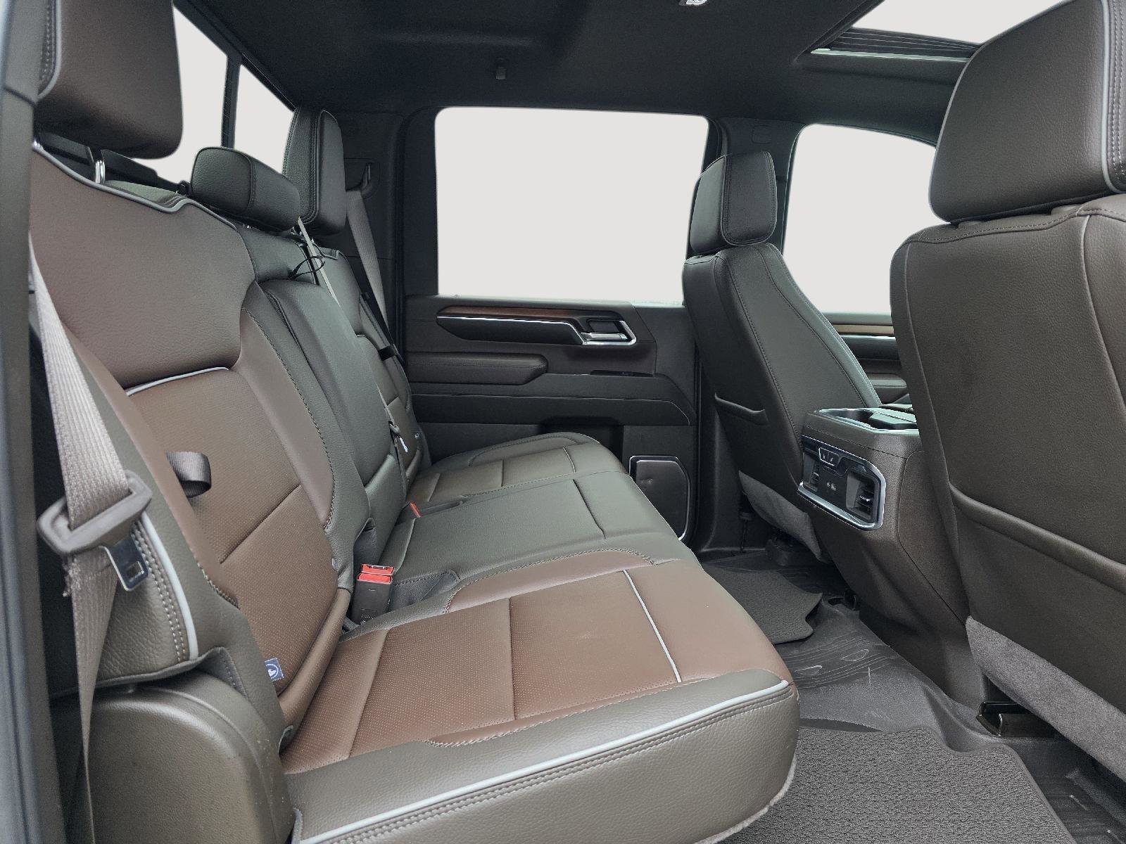 Used 2024 GMC Sierra 2500 Denali w/ Denali Reserve Package image 15