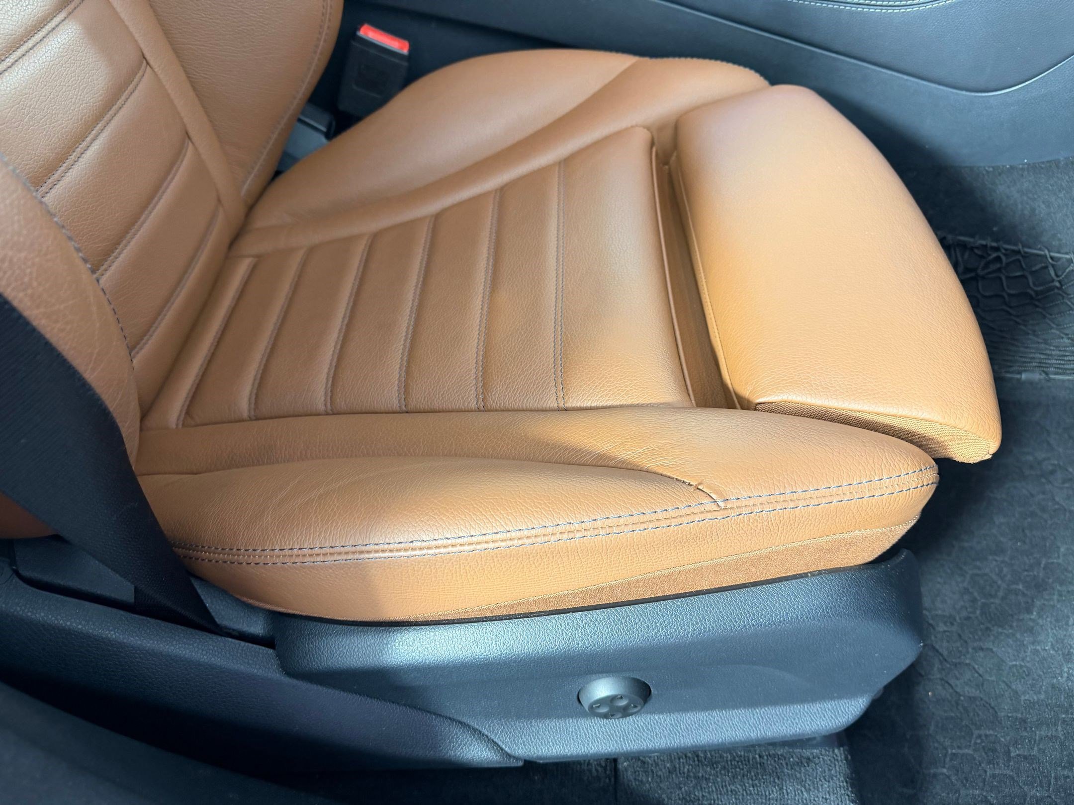 Used 2020 Mercedes-Benz GLC 43 AMG 4MATIC image 32