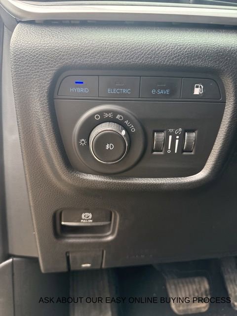 Used 2022 Jeep Grand Cherokee Limited 4xe image 19