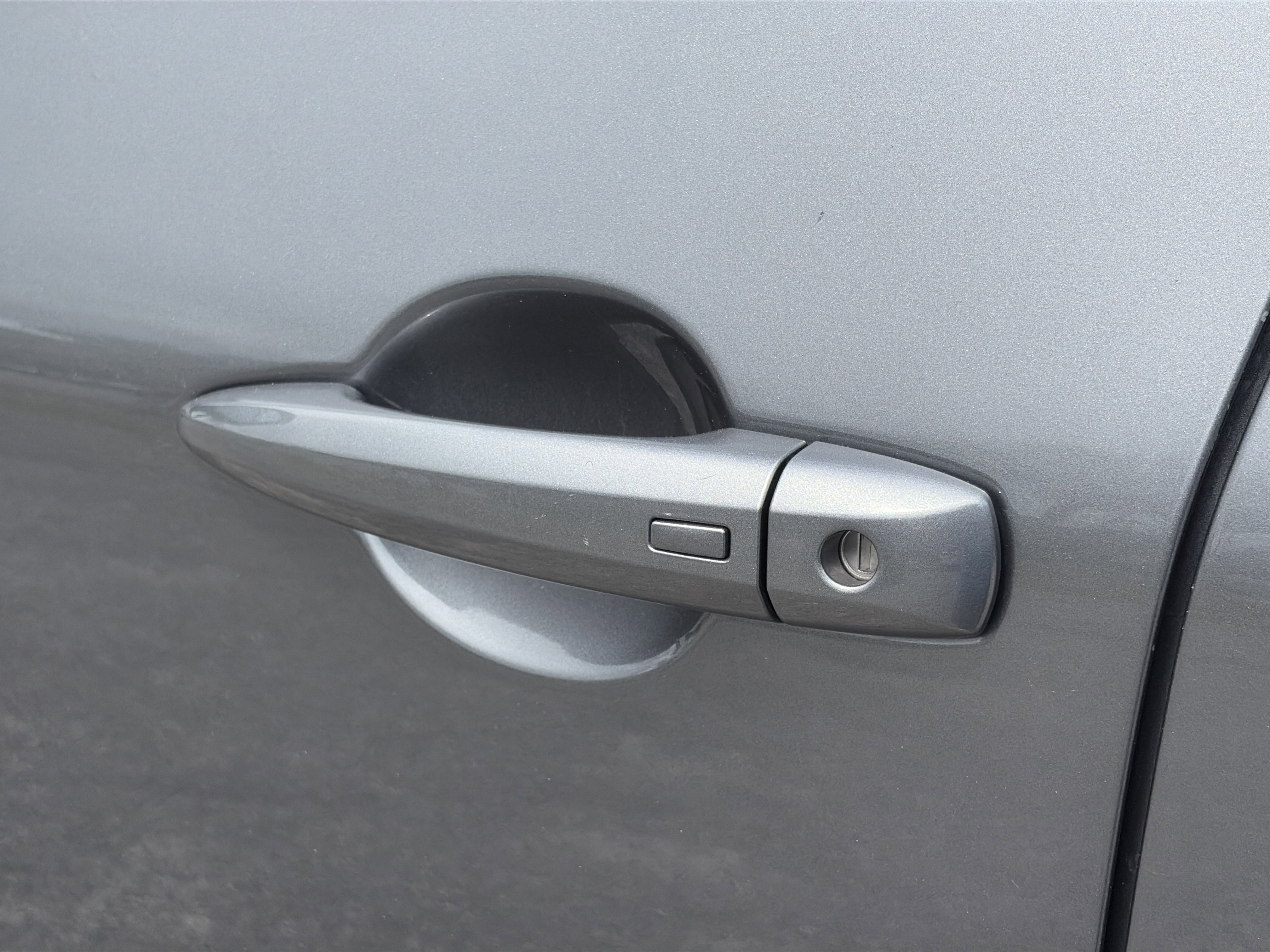 Used 2024 Nissan Rogue SV FWD image 31