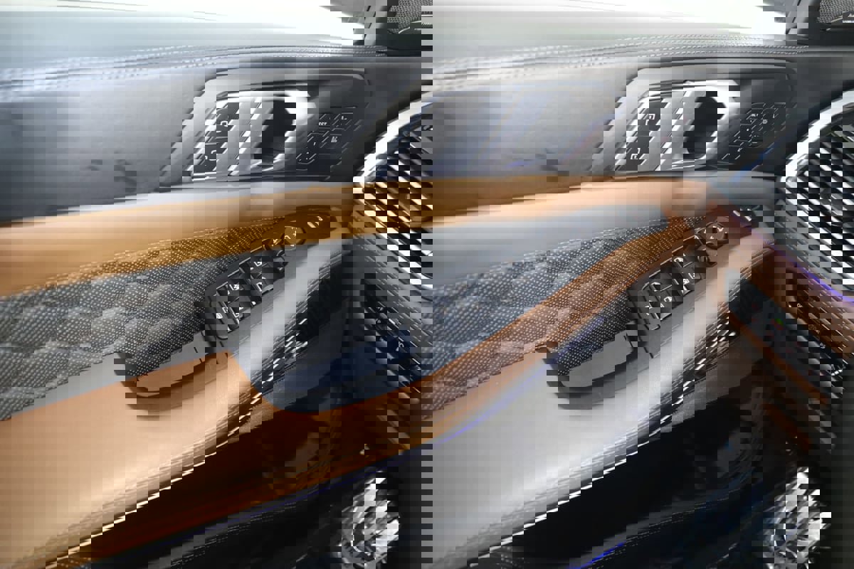 Used 2021 BMW X5 M w/ Executive Package image 46