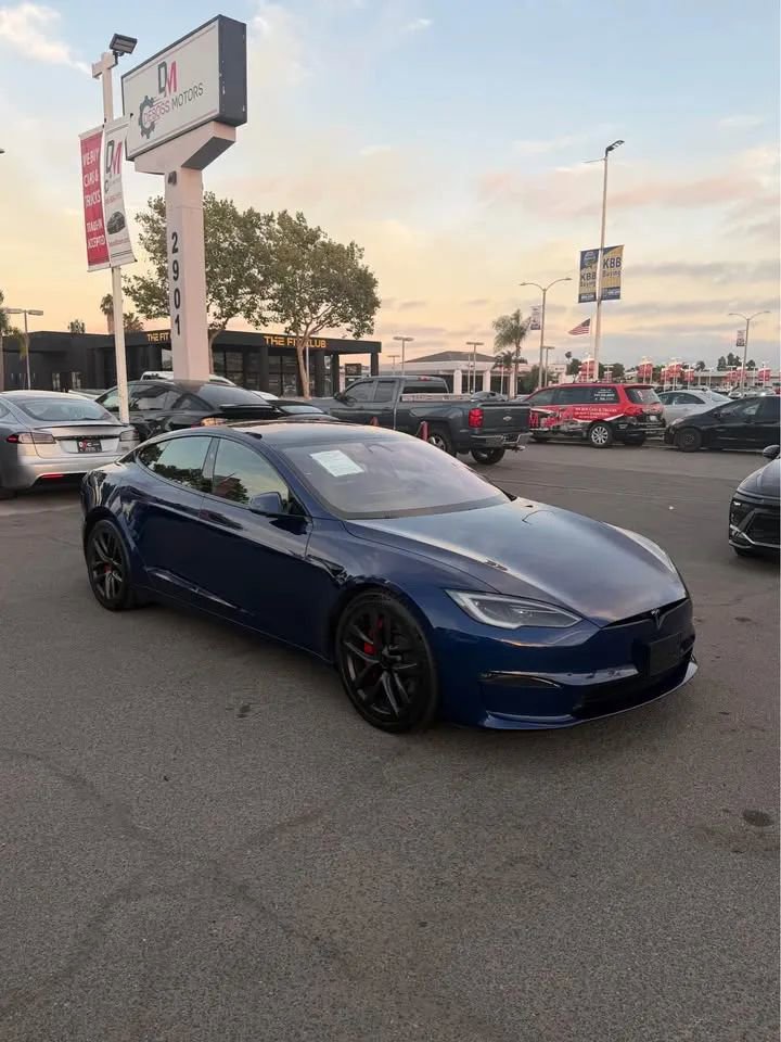 Used 2025 Tesla Model S Plaid AWD/4WD image 2