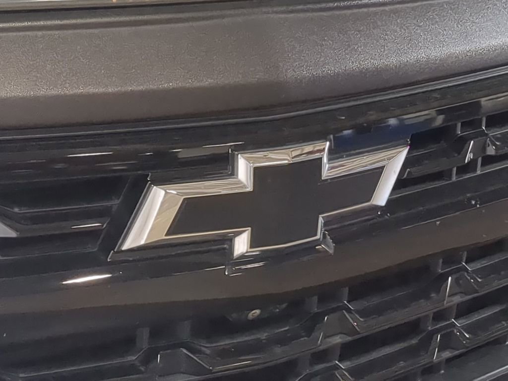Used 2023 Chevrolet Silverado 1500 RST AWD/4WD image 15