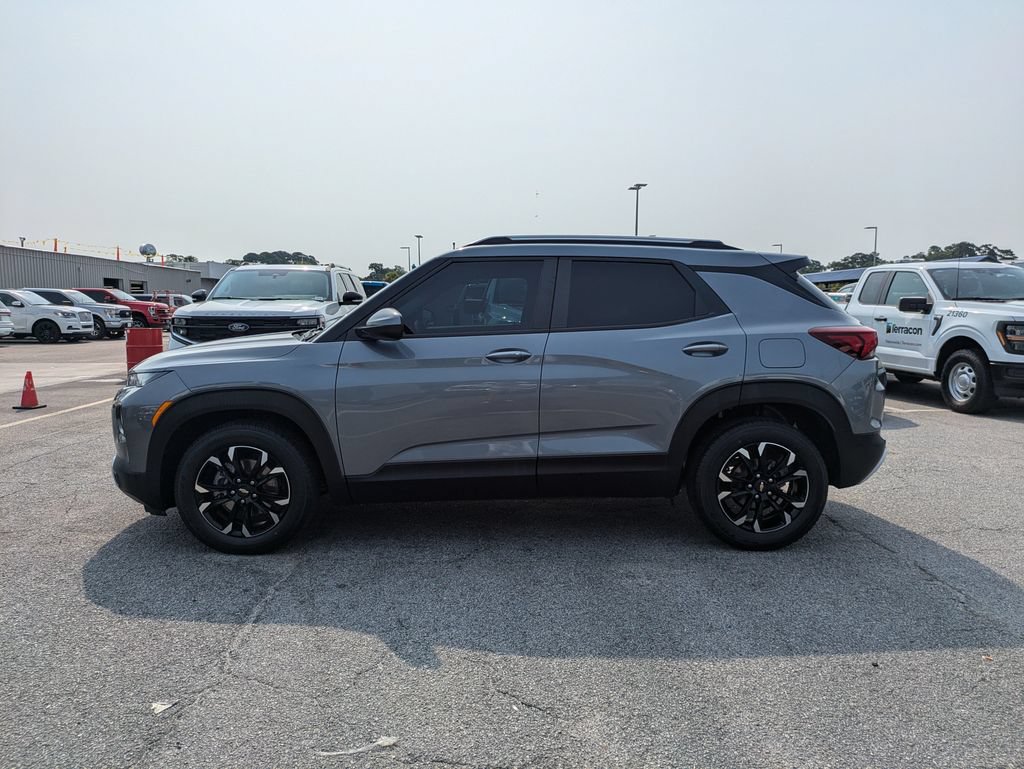 Used 2022 Chevrolet TrailBlazer LT w/ Convenience Package FWD image 8
