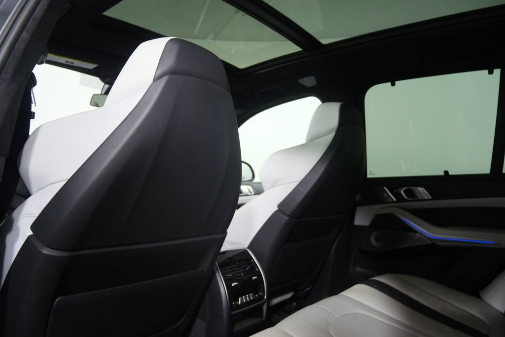 Used 2022 BMW X5 M w/ Competition Package 2 image 19