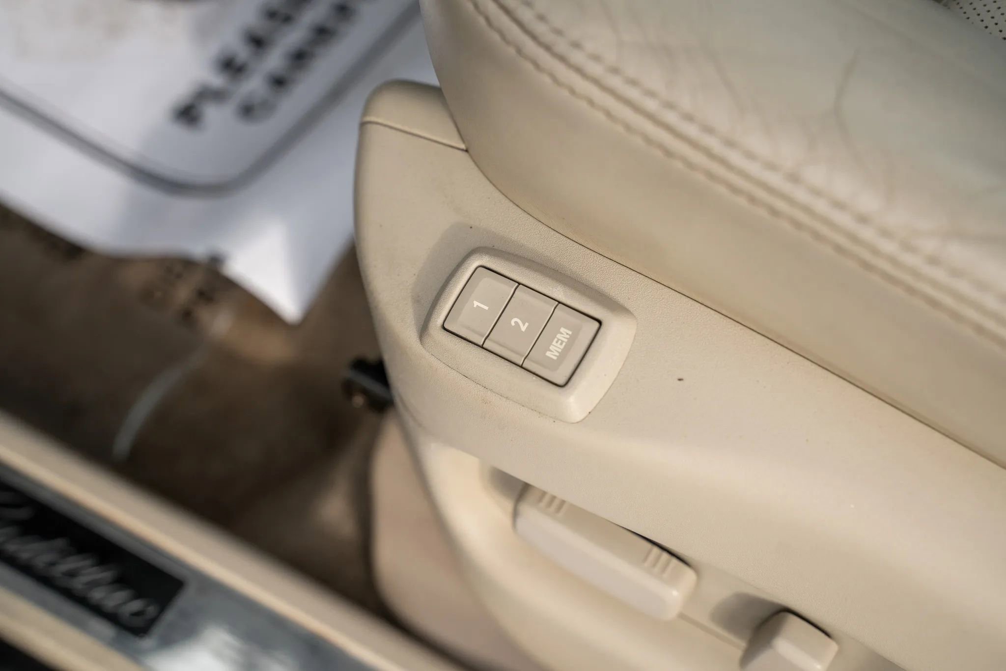 Used 2011 Cadillac SRX Performance image 16