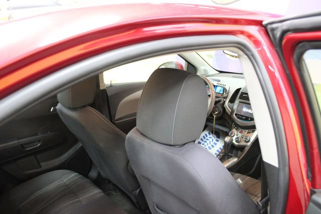 Used 2015 Chevrolet Sonic LT FWD image 10
