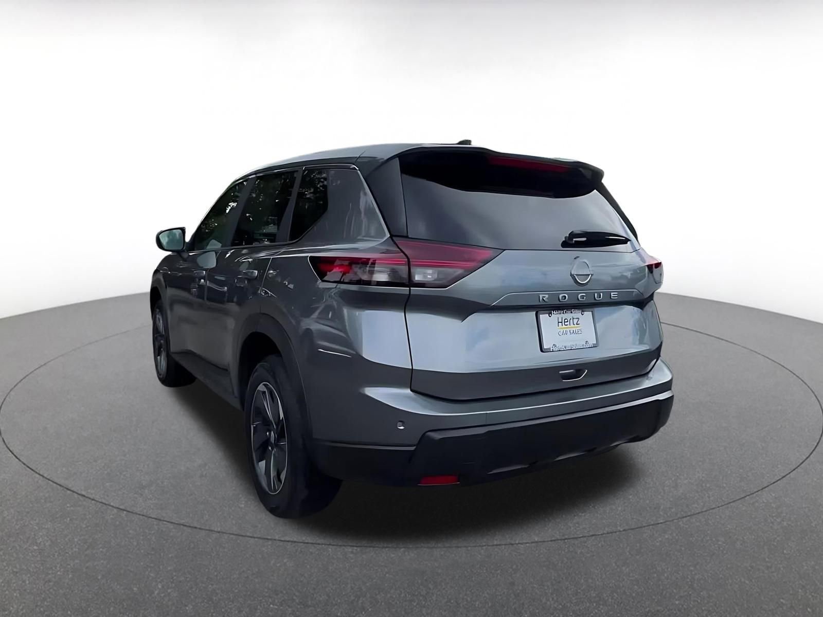 Used 2025 Nissan Rogue SV FWD image 11