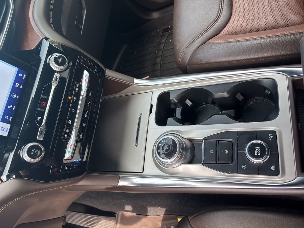 Used 2023 Ford Explorer King Ranch w/ Technology Package AWD/4WD image 13