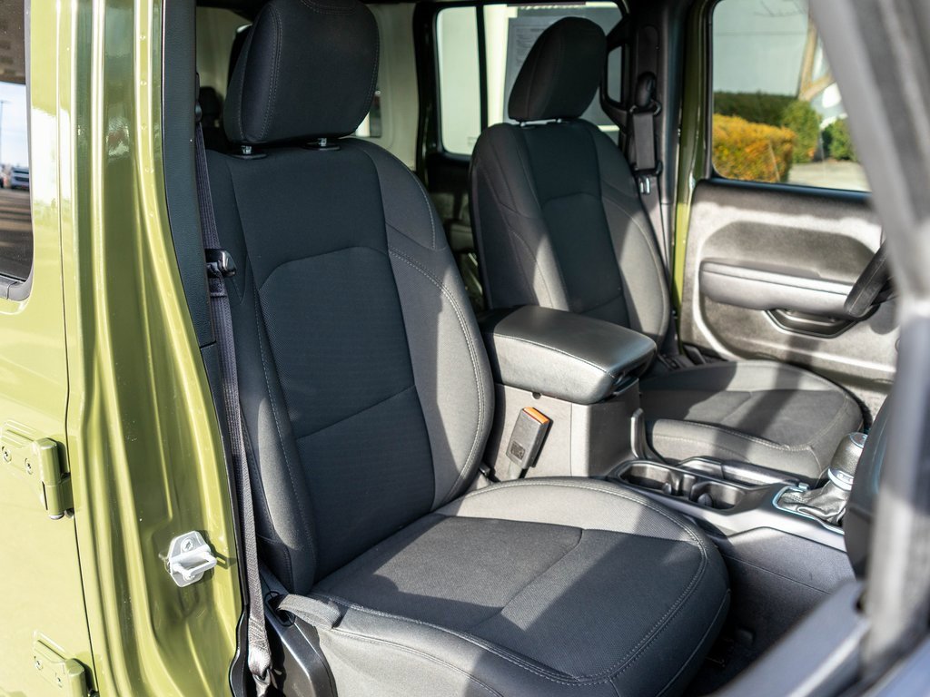 Used 2022 Jeep Wrangler Unlimited Sport image 9