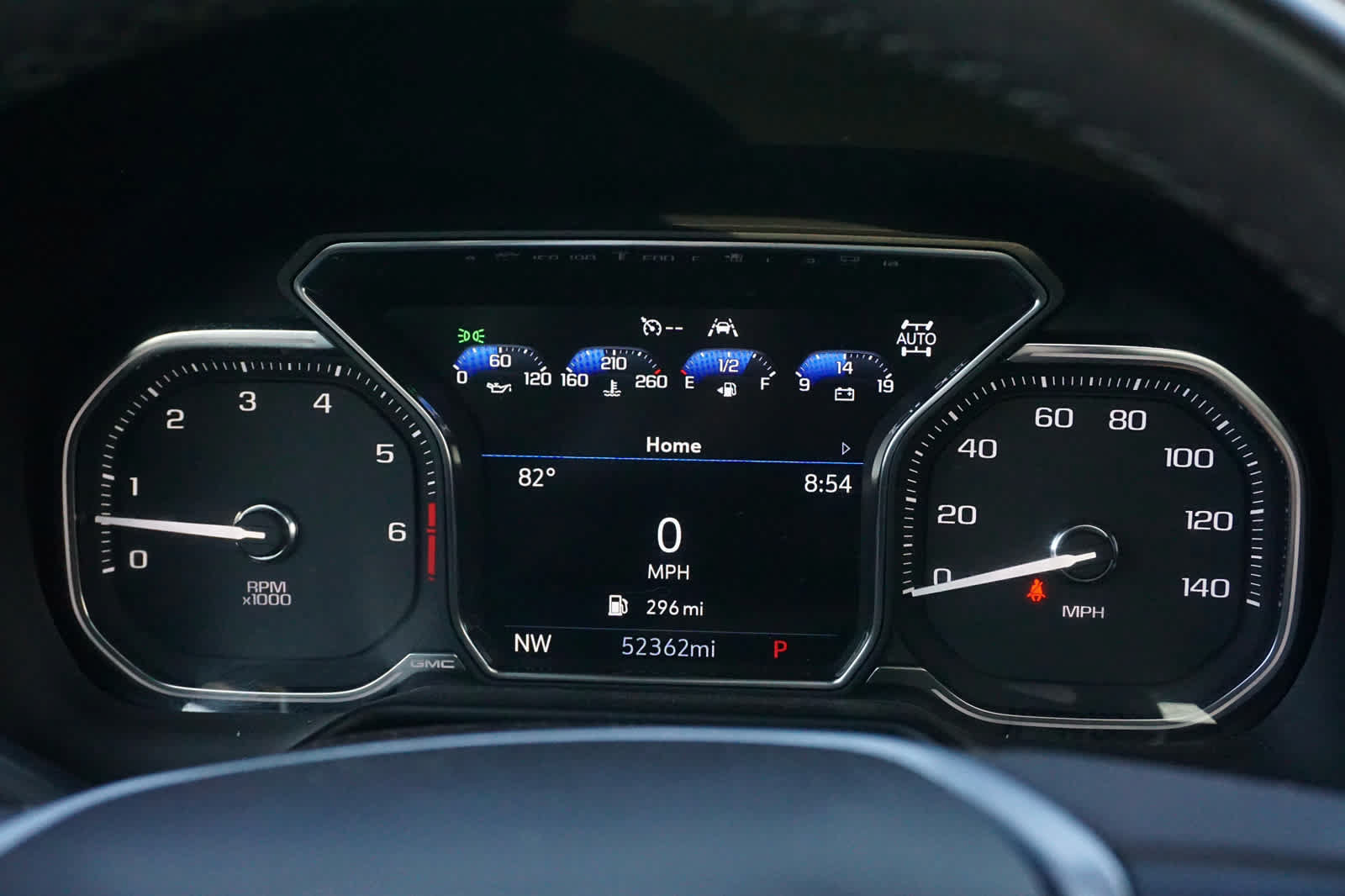Used 2021 GMC Yukon SLT w/ SLT Premium Package AWD/4WD image 15
