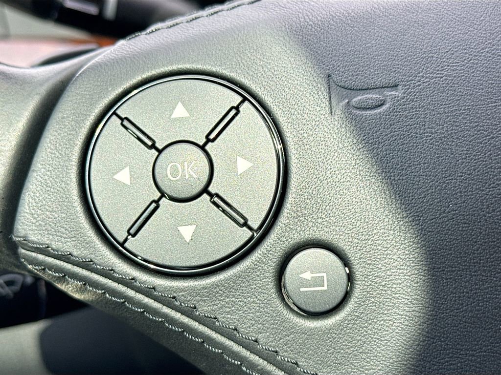 Used 2013 Mercedes-Benz S 550 image 37