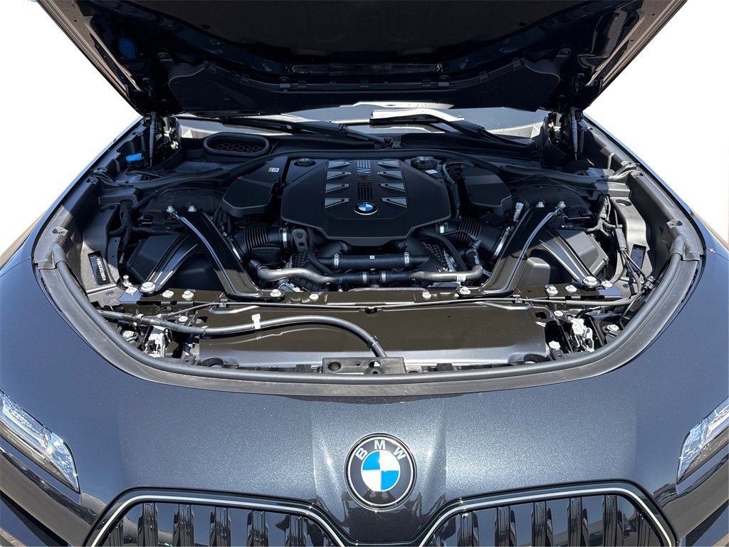 New 2025 BMW 760i xDrive image 11