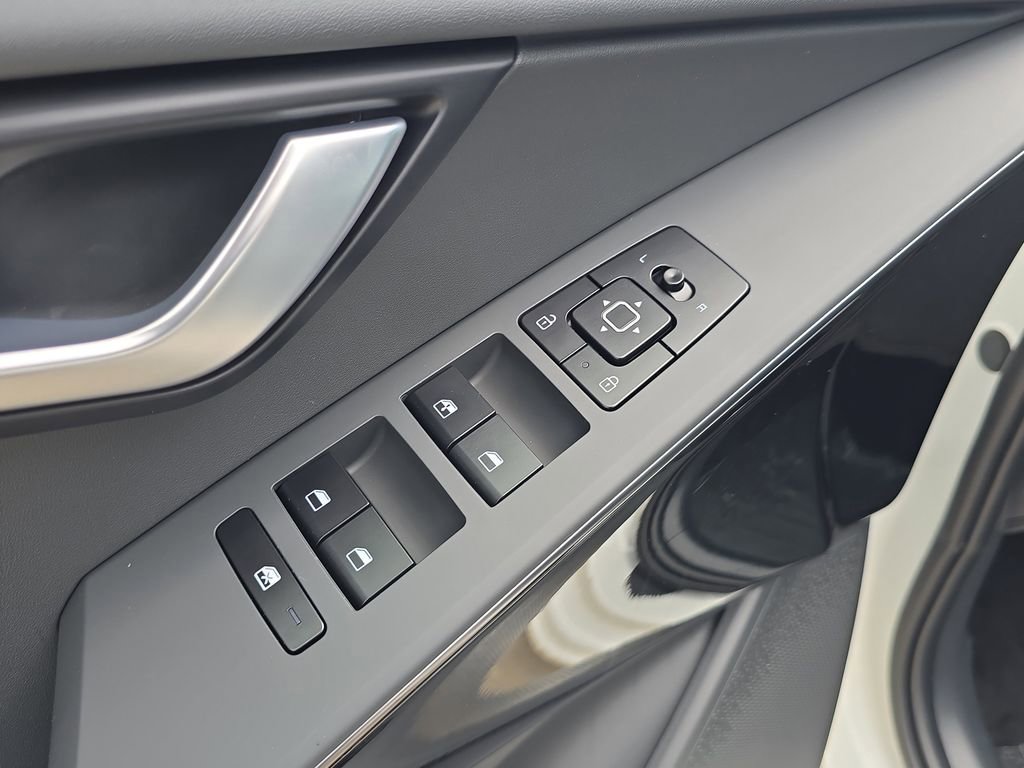 New 2026 Kia Niro EX FWD image 19