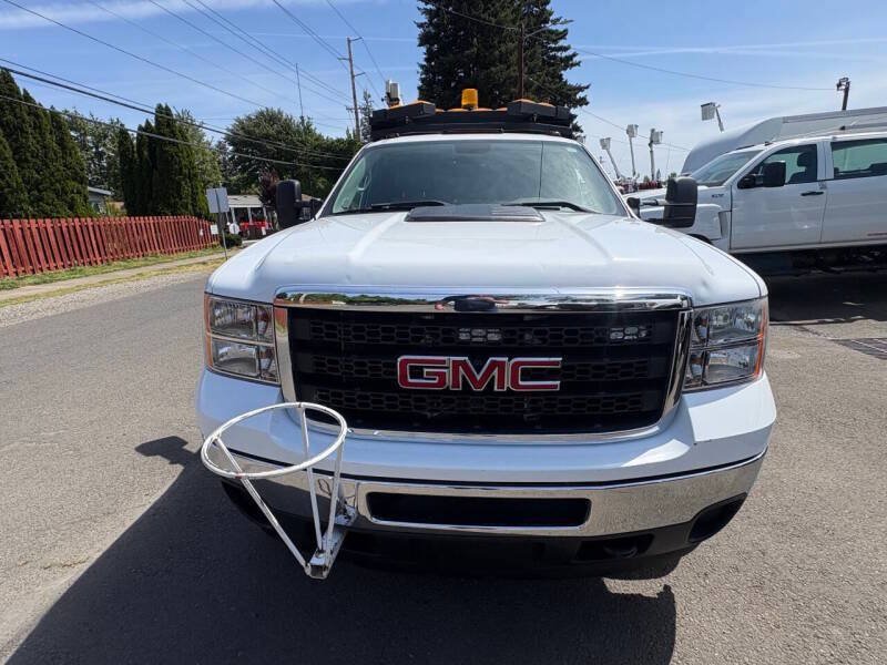 Used 2013 GMC Sierra 3500 W/T RWD image 6
