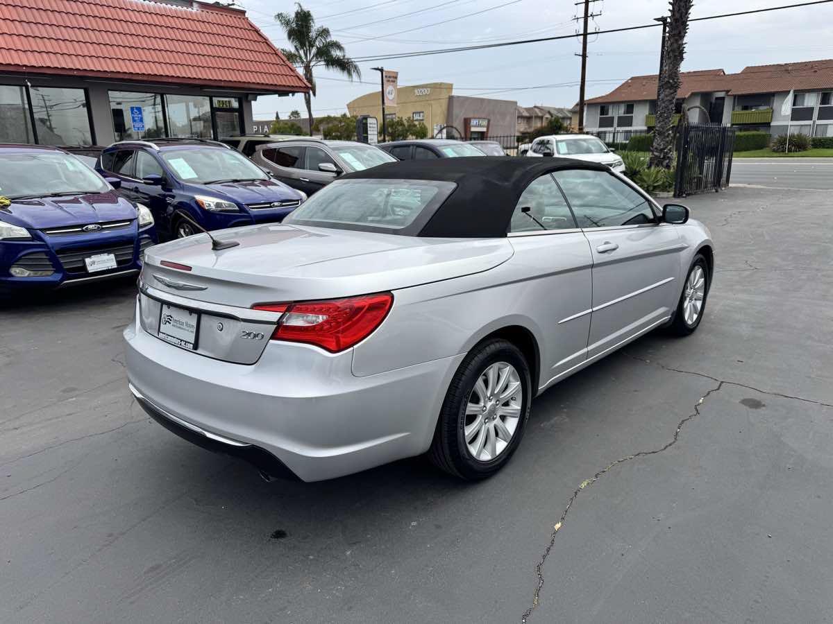Used 2011 Chrysler 200 Touring FWD image 45