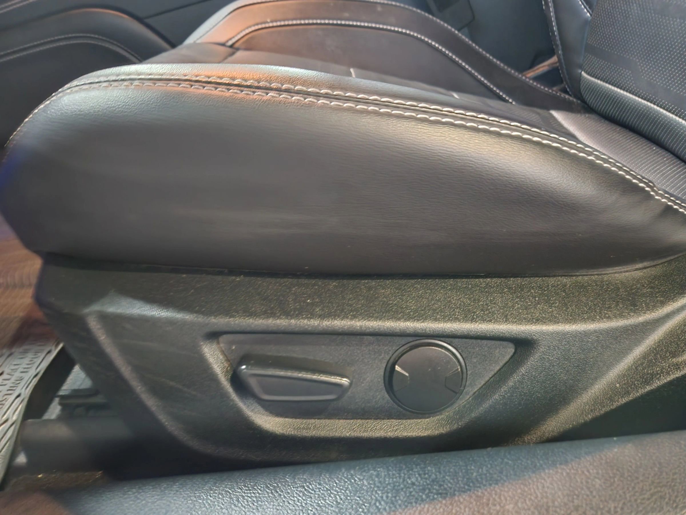 Used 2023 Ford Mustang GT Premium w/ Equipment Group 401A image 39