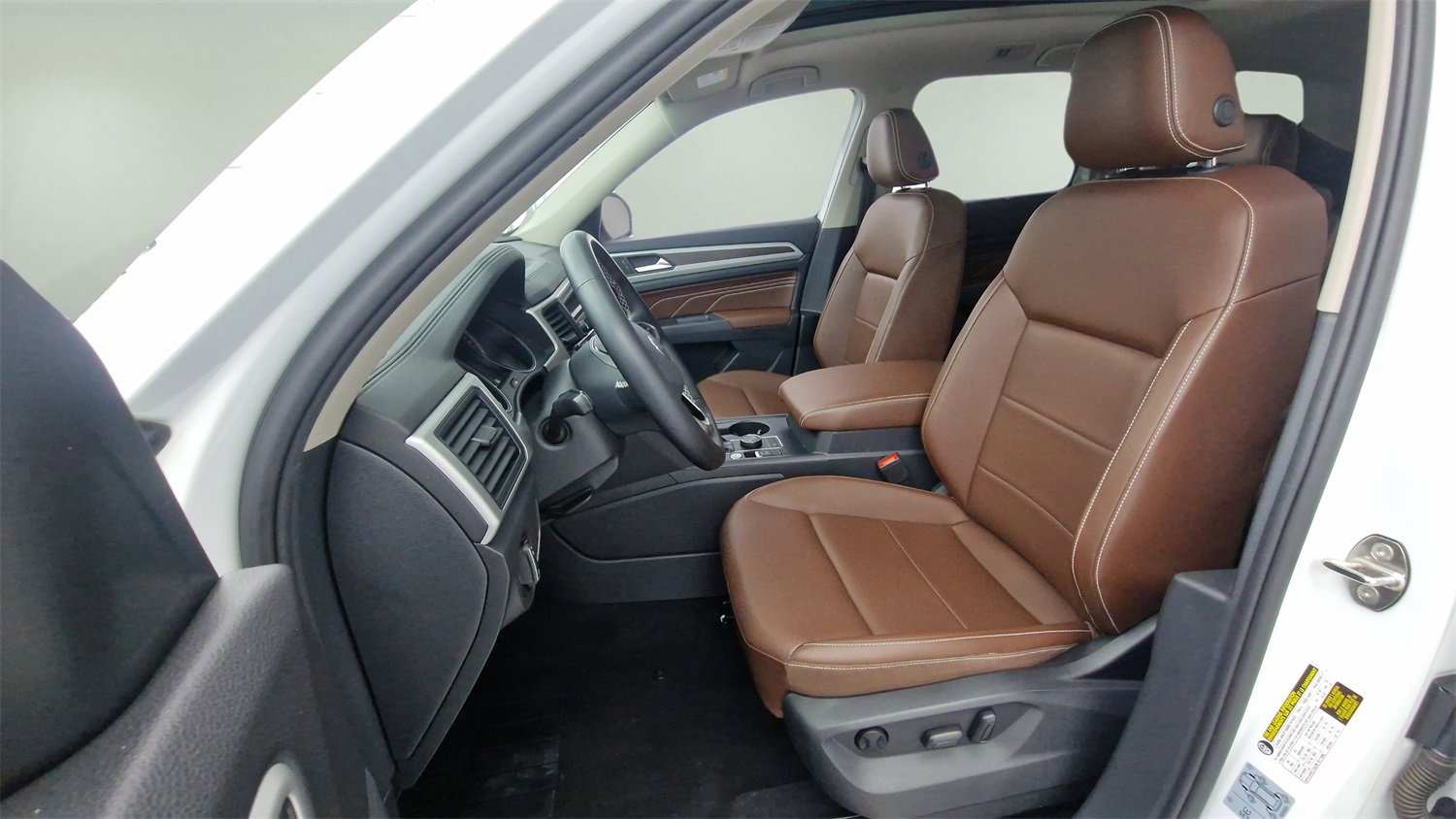 Used 2021 Volkswagen Atlas SE w/ Panoramic Sunroof Package image 14