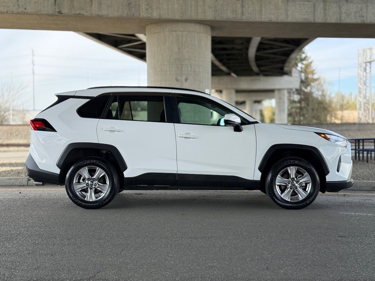Used 2023 Toyota RAV4 XLE w/ Convenience Package AWD/4WD image 2